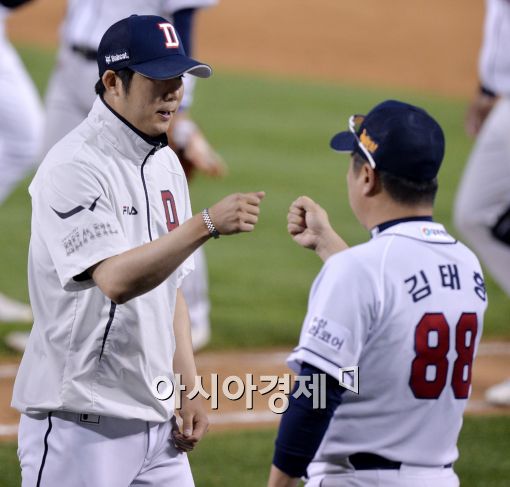 [포토]장원준, '감독님, 시즌 7승 신고합니다'