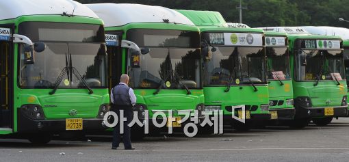[포토]'서울 시내버스 파업....하루 앞으로'
