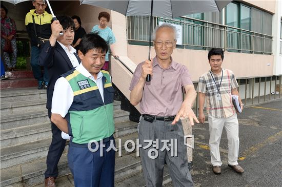 최영호 남구청장, 노후영세서민아파트 보조금 지원 대상지 현장 점검