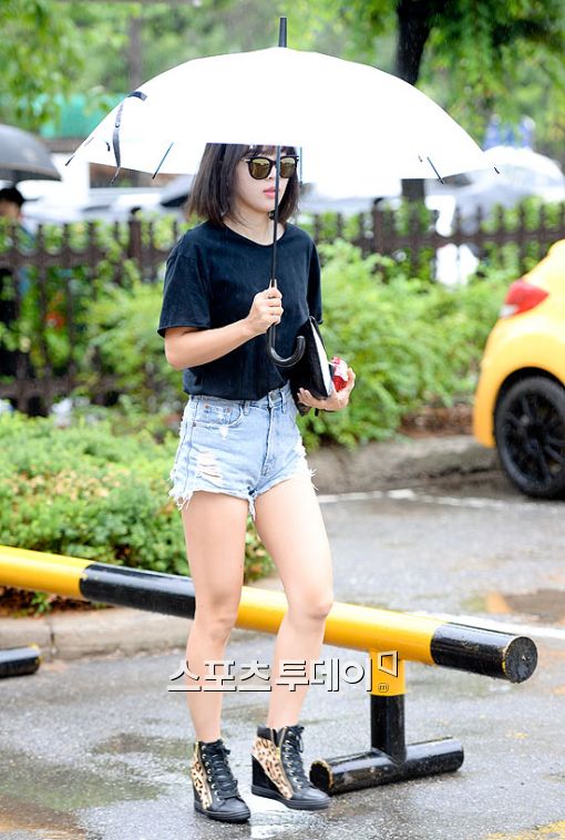 [포토] 포미닛 전지윤, 핫팬츠 아래 빛나는 꿀벅지