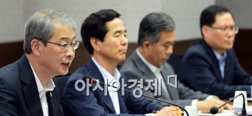 [포토]모두발언하는 임종룡 금융위원장