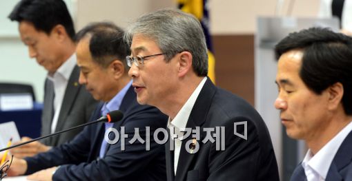 [포토]임종룡 금융위원장 신용회복위원회 방문, 모두발언