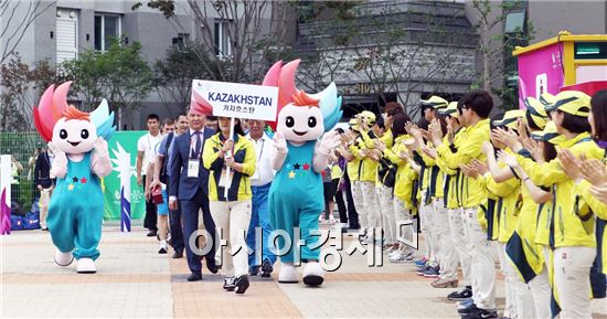 [포토]광주U대회 조직위, 카자흐스탄 선수단 입촌식 개최