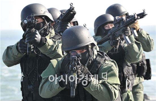 국방부 “병력감축은 연기·장군감축은 불가능”