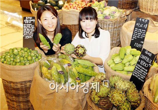 (주)광주신세계(대표이사 유신열) 지하 1층 푸드마켓에서는 비타민이 풍부한 "여주, 차요태, 아티초크" 등  면역력을 높여주는 녹황색 채소를 선보이고 있다.차요태(100g)1,280원,여주(100g)1,690원,아티초크(100g)1,850원에 판매한다.사진제공=광주신세계
