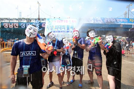 정남진장흥물축제, 1천명 규모 자원봉사자 모집