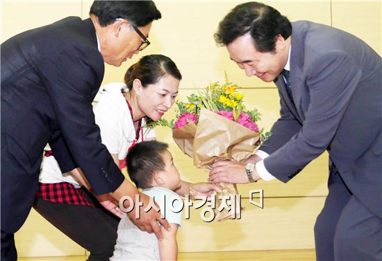 이낙연 전남도지사,“꼼꼼·입체적 업무 파악으로 전남 도약 기여해야”