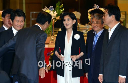 "나서거나, 낮추거나"…이부진式 경영 '눈길'