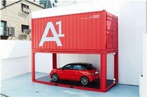 아우디 코리아는 2030세대 공략을 위해 소형 해치백 '뉴 A1' 첫 마케팅을 가로수길에서 실시했다.