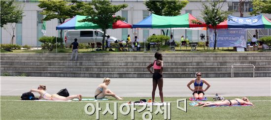 [포토]U대회 참가선수들 따사로운 햇볕이 좋아요