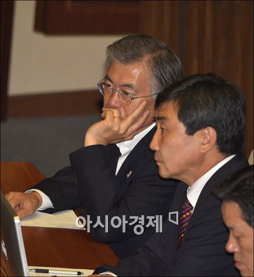 [포토]심각한 문재인 대표