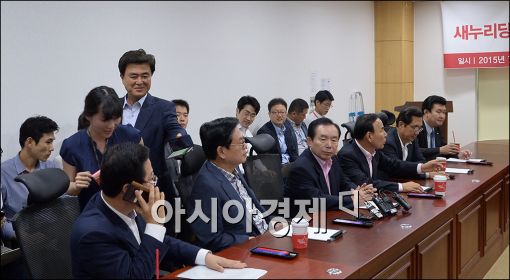 [포토]긴급모임 갖는 친박연대