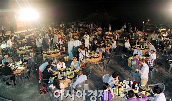 [광주U대회]“한국 사찰음식, 흥미롭고 맛도 최고”