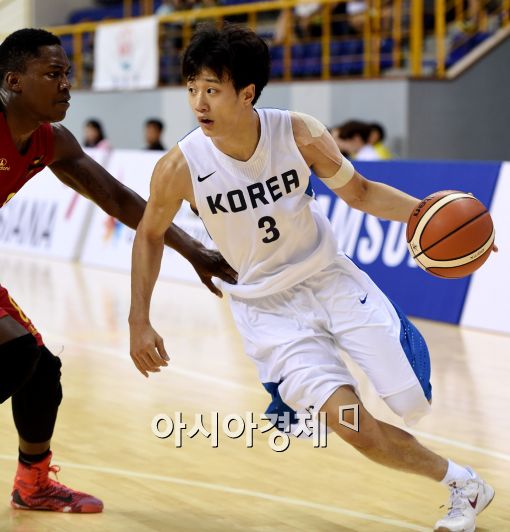 [포토]돌파 시도하는 허웅