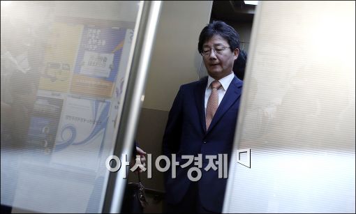 [포토]떠나는 유승민 원내대표