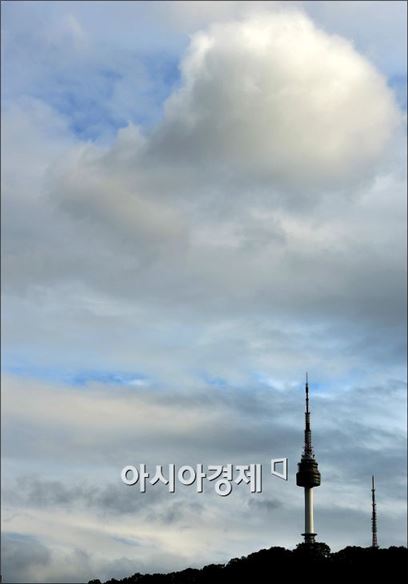 [오늘 날씨] 전국 구름 낀 하늘…영동·경북 동해안에 가을비 