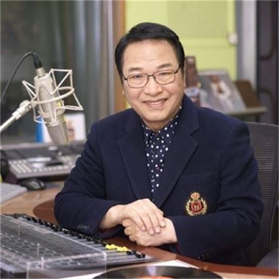 DJ 김광한, 심장질환으로 별세…향년 69세 