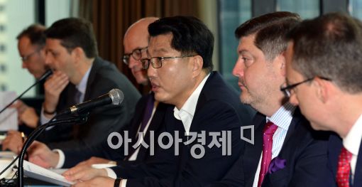 [포토]모두발언하는 진웅섭 금감원장