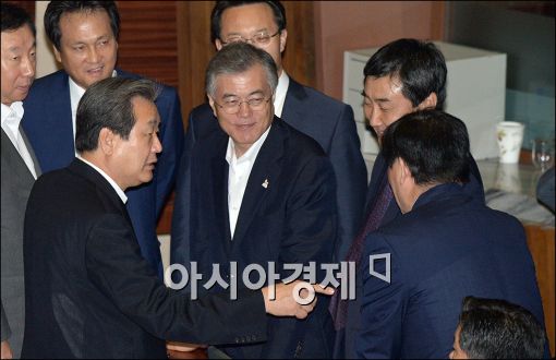[포토]김무성, 문재인 대표 만나는 최경환 부총리