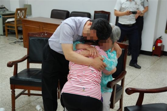 31년 만에 엄마품에 안긴 40대 장기(長期)실종장애인