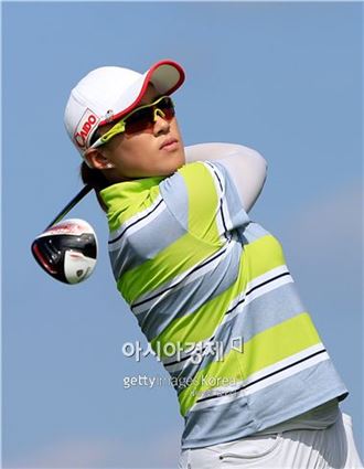 양희영이 US여자오픈 둘째날 9번홀에서 티 샷을 하고 있다. 랭커스터(美 펜실베니아주)=Getty images/멀티비츠