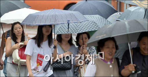 [포토]우산 쓴 시민들