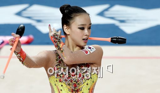 손연재, 세계선수권 곤봉 예선 중간 2위
