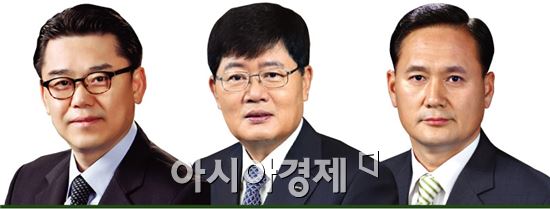 왼쪽부터 김인규 하이트진로 대표, 이재혁 롯데주류 대표, 강민철 무학 대표.