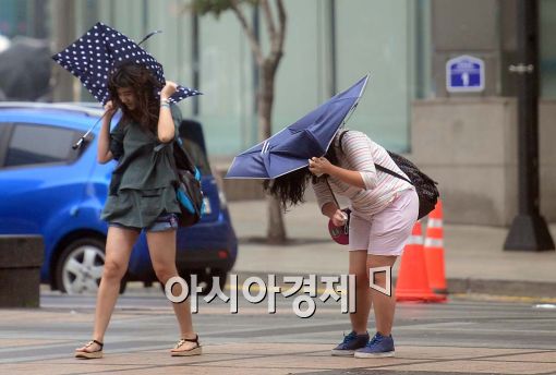 오늘날씨, 체감온도 떨어지고 산발적인 빗방울…이후 주말까지 맑아