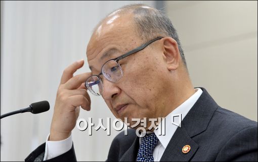 [포토]`머리를 긁적긁적` 