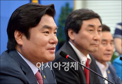 [포토]발언하는 원유철 원내대표