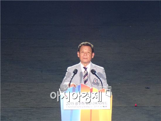 [포토]윤장현 광주U대회 공동위원장 감사 인사말