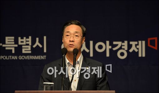 [포토]전철수 위원장, '서울대기질대선포럼' 축사