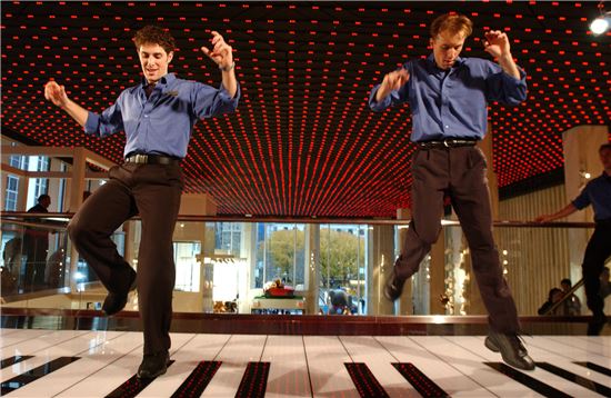 뉴욕 명물 장난감 가게 150년만에 문 닫아