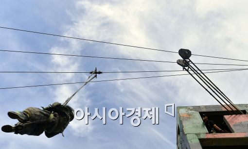 [포토]탈북청소년 병영체험, '파란 하늘과 함께'
