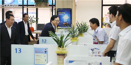 김용환 농협금융 회장, 현장경영차 인천지역 방문