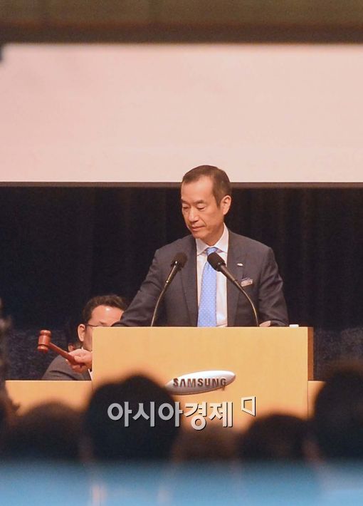 [포토]의사봉 두드리는 최치훈 삼성물산 사장 