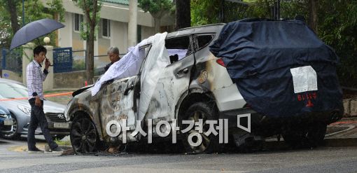 [포토]감사원 앞 전소된 차량