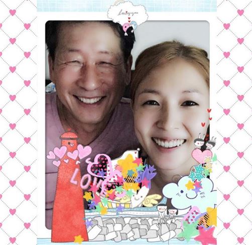 보아, 아버지와 다정 인증샷 공개 "눈웃음 유전"