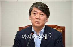 강용석 "안철수, 어설픈 전문가 행세"…국정원 해킹 의혹은?