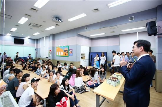 현대엔지니어링, 북한 이탈 청소년 학교에 후원금 전달