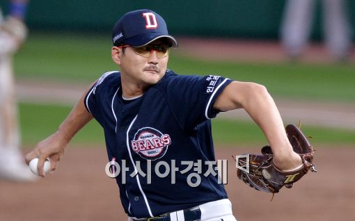 한화 이글스, 前 두산투수 이재우 영입