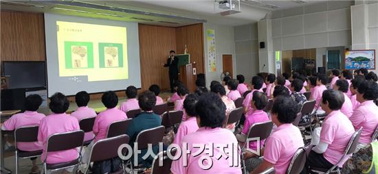 완도군, 100세 시대 노인질환 관리 특강 열기 후끈