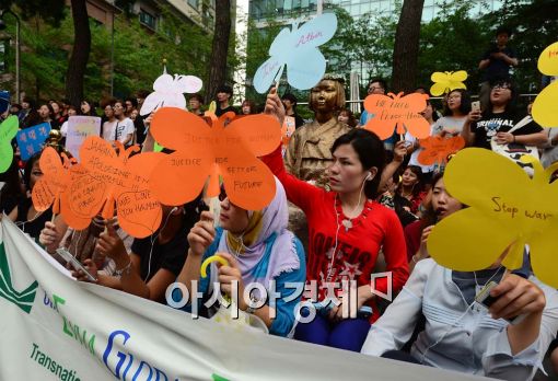 [포토]'할머니, 힘내세요' 