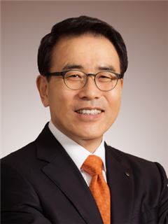 신한은행, 조용병號 첫 정기인사…'영업·글로벌·활력' 방점