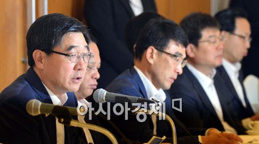 [포토]모두발언하는 이기권 고용노동부 장관