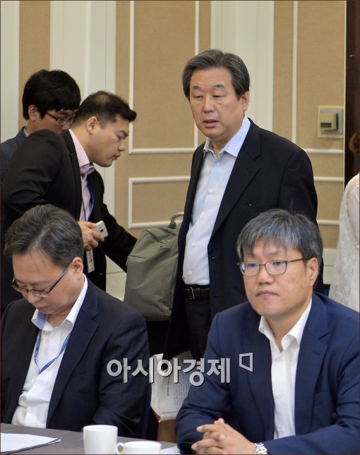 [포토]당정협의 참석하는 김무성 대표