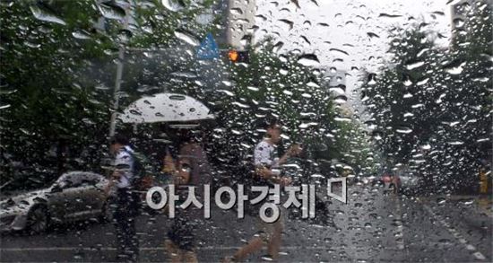 오늘 날씨, 장마전선 영향…전국 흐리고 비 "우산 챙기세요"