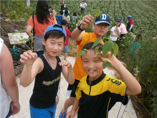 강북구 초등학생 600여명 여름 즐기려 출발