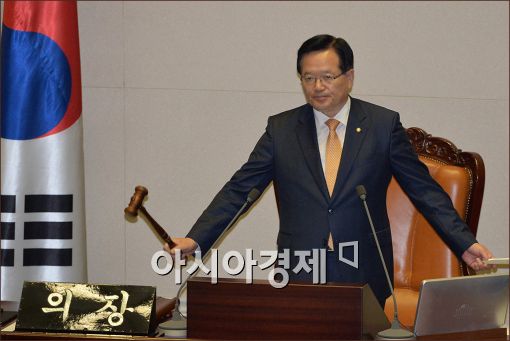 [포토]추경안, 국회 본회의 통과